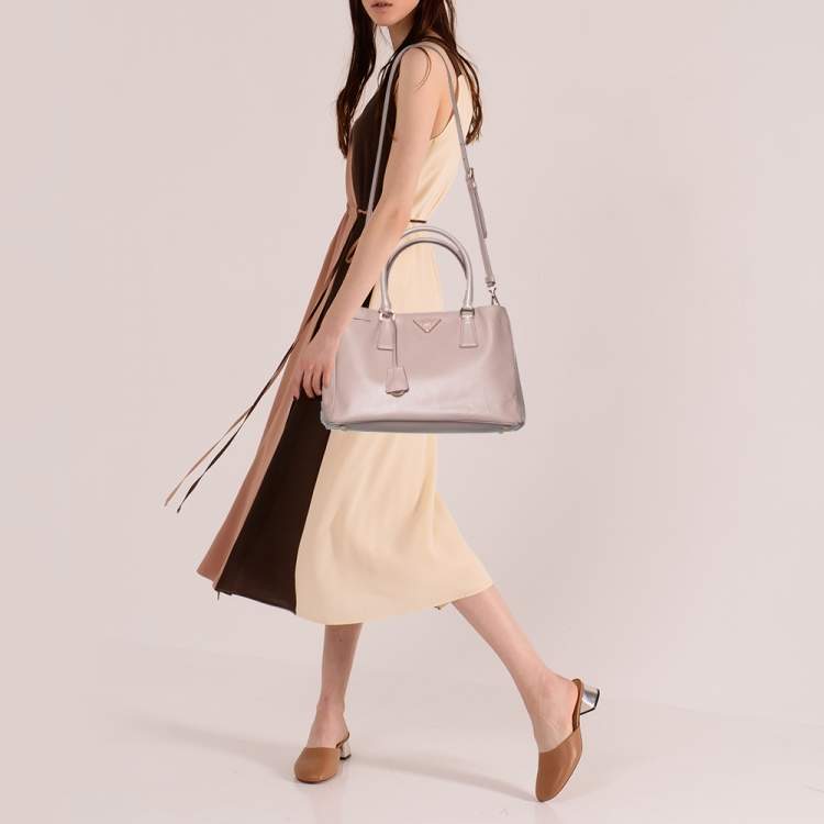 Pre Owned Prada Pink Saffiano Lux Leather Medium Galleria Tote