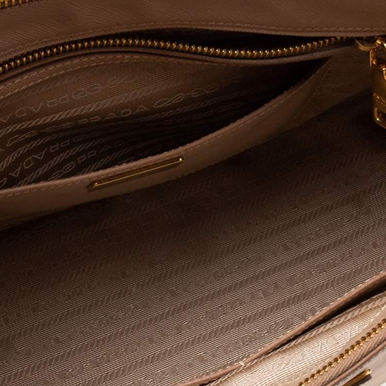 مملوكة مسبقًا Prada Beige Saffiano Lux Leather Medium Galleria Double Zip Tote