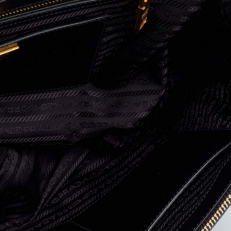 مملوكة مسبقًا Prada Black Saffiano Lux Leather Galleria Double Zip Tote