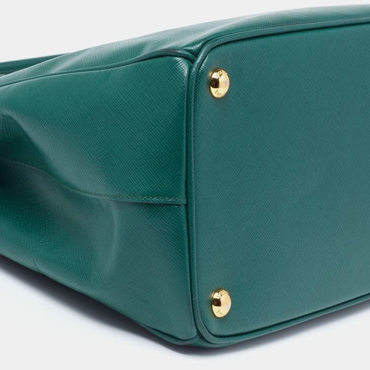 Pre Owned Prada Green Saffiano Lux Leather Medium Double Zip Tote