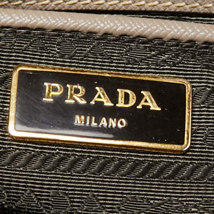 Pre Owned Prada Beige Saffiano Leather Executive Galleria Double Zip Tote