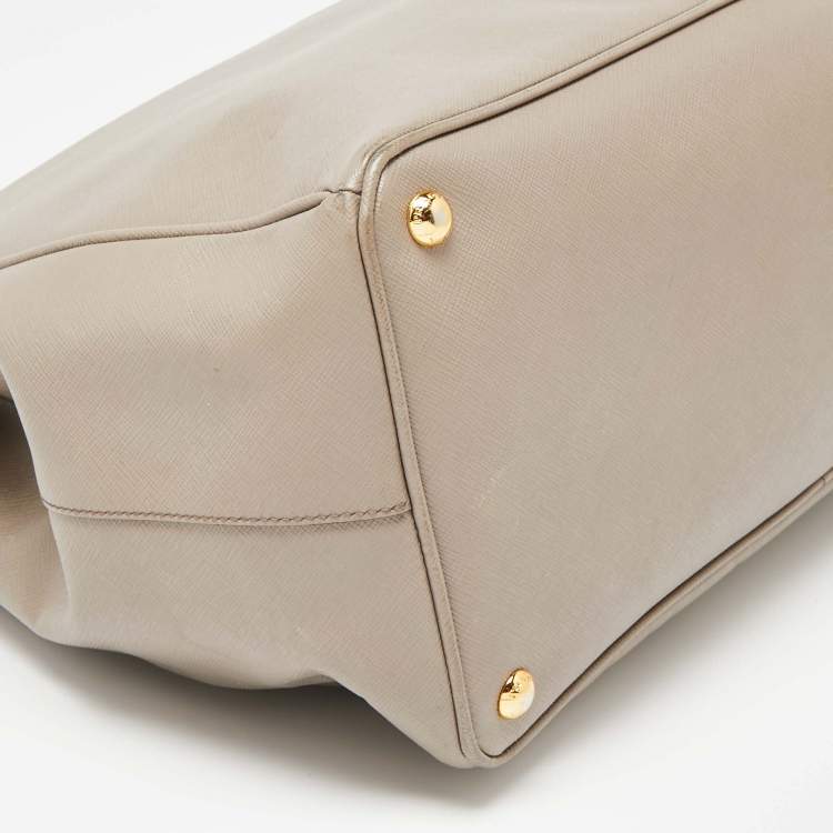Pre Owned Prada Beige Saffiano Leather Executive Galleria Double Zip Tote