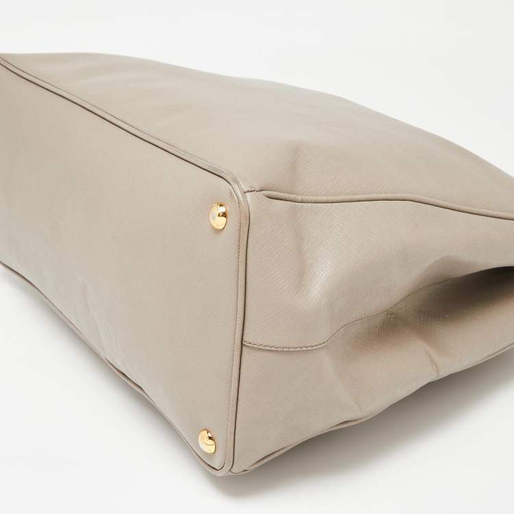Pre Owned Prada Beige Saffiano Leather Executive Galleria Double Zip Tote