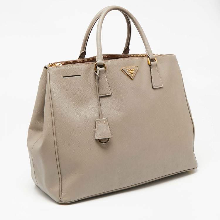 Pre Owned Prada Beige Saffiano Leather Executive Galleria Double Zip Tote