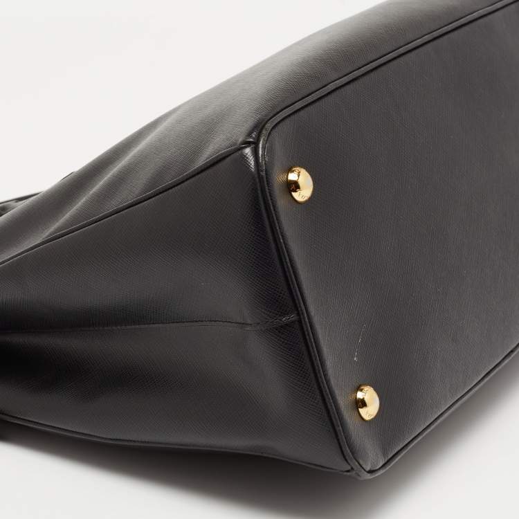 Pre Owned Prada Black Saffiano Leather Medium Galleria Double Zip Tote