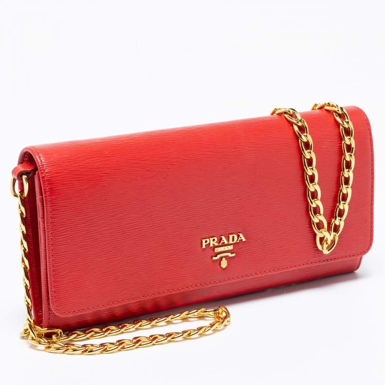 Pre Owned Prada Red Vitello Move Leather Wallet on Chain