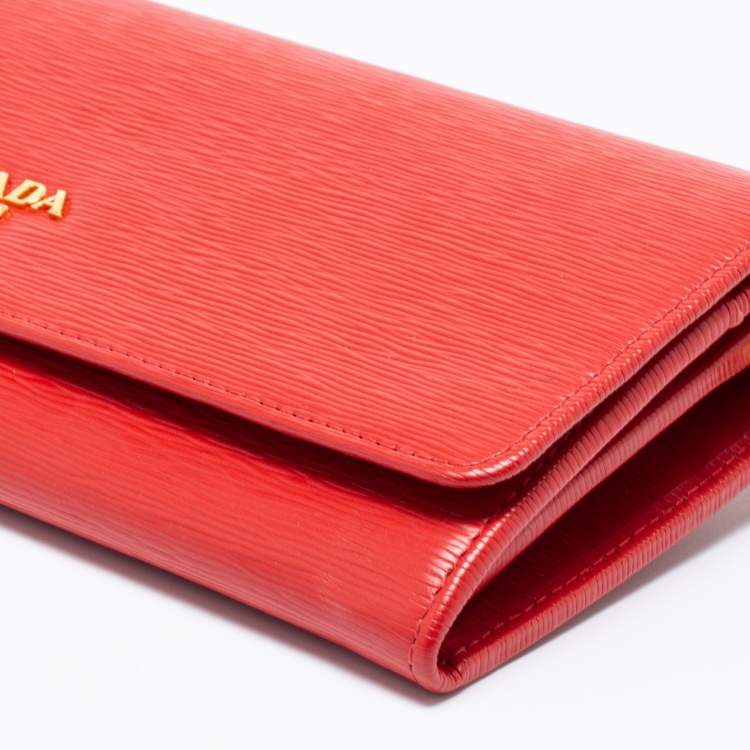 Pre Owned Prada Red Vitello Move Leather Wallet on Chain