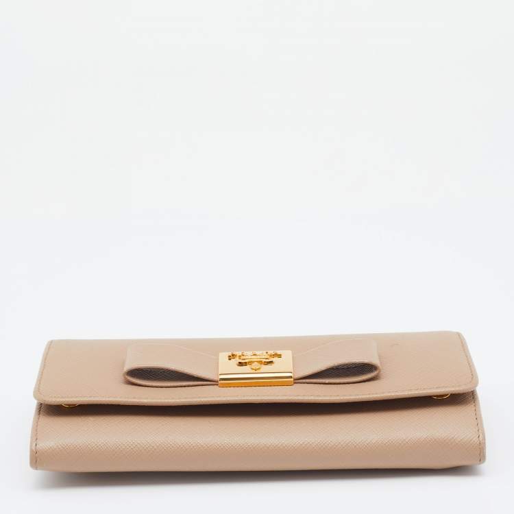 Pre Owned Prada Beige Saffiano Leather Bow Continental Wallet