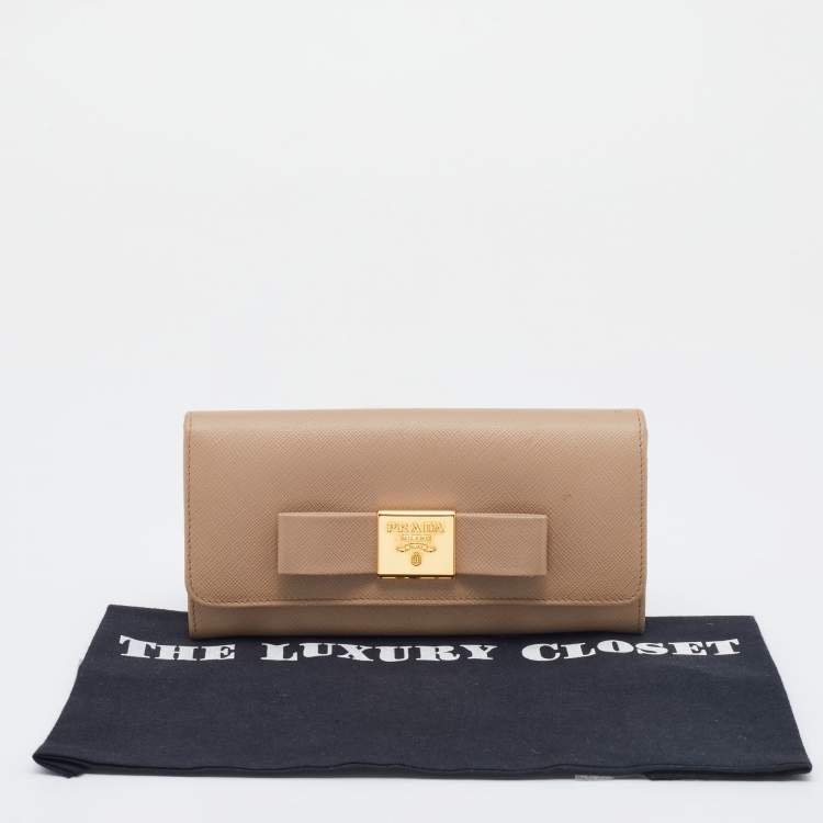 Pre Owned Prada Beige Saffiano Leather Bow Continental Wallet