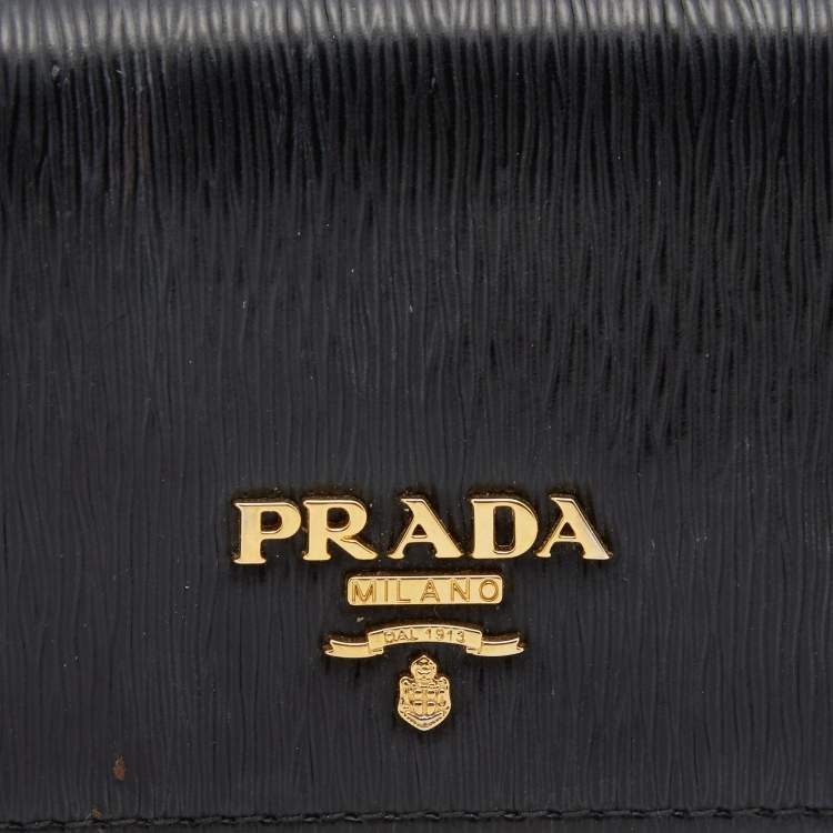 Pre Owned Prada Black Move Leather Logo Flap Card Case 