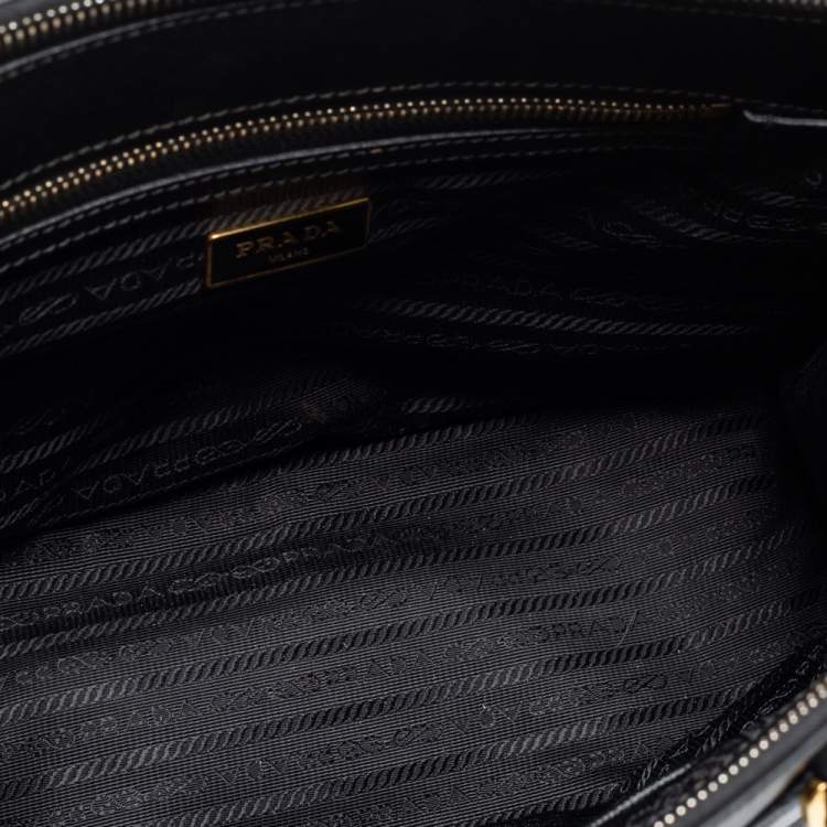 Pre Owned Prada Black Saffiano Leather Small Galleria Double Zip Tote