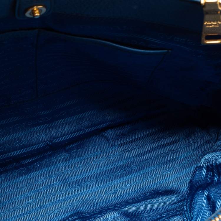 Pre Owned Prada Blue Vitello Daino Leather Double Zip Tote