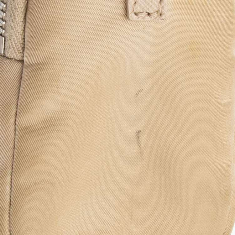 Pre Owned Prada Beige Nylon and Leather Re-Edition 2005 Shoulder Bag