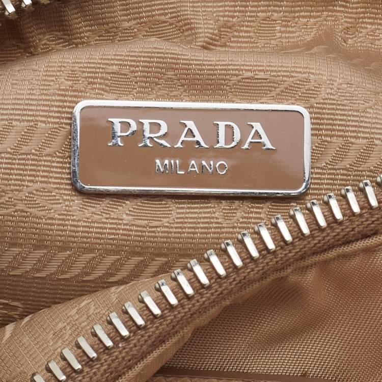 Pre Owned Prada Beige Nylon and Leather Re-Edition 2005 Shoulder Bag