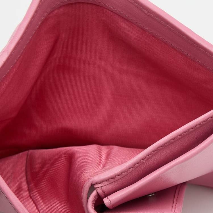 Pre Owned Prada Pink Quilted Leather Logo Embellished Bifold Wallet