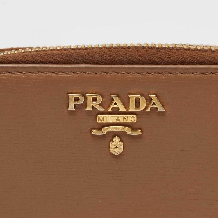 Pre Owned Prada Brown Leather Zip Around Compact Wallet