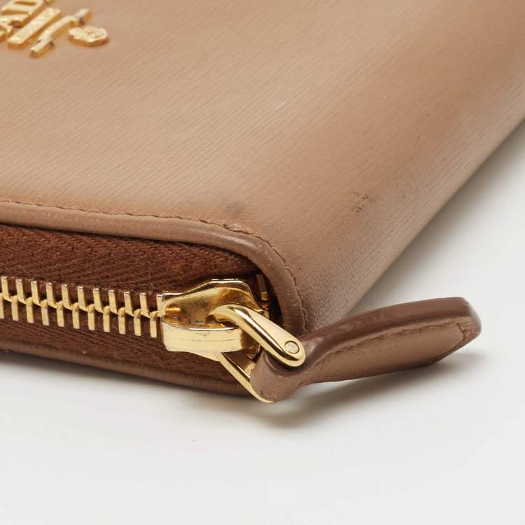 Pre Owned Prada Brown Leather Zip Around Compact Wallet
