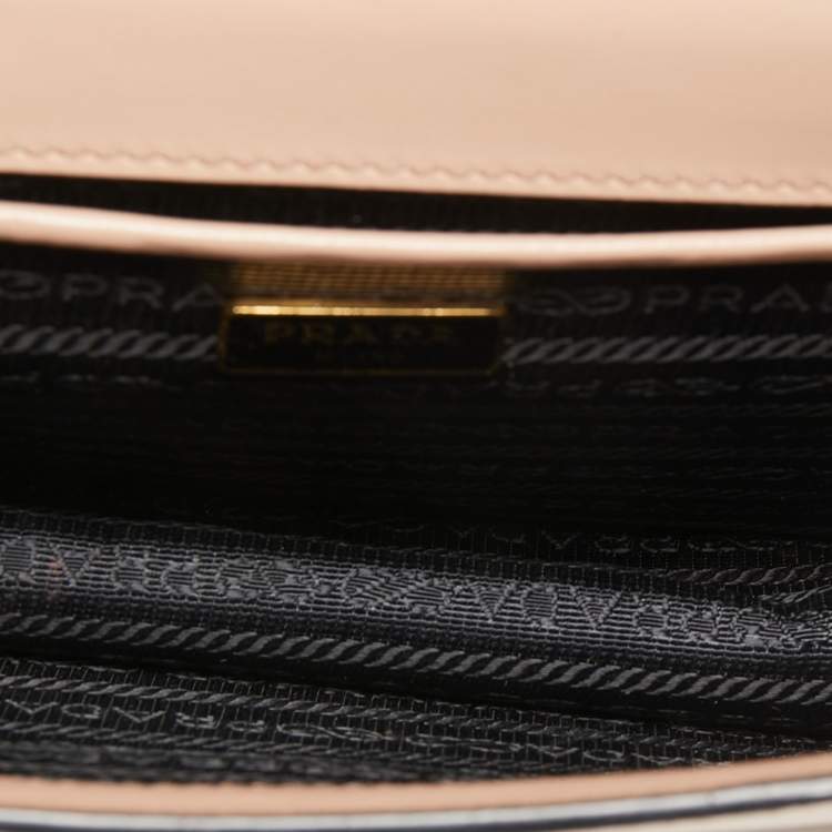 Pre Owned Prada Pink Leather Flip Lock Chain Shoulder Bag
