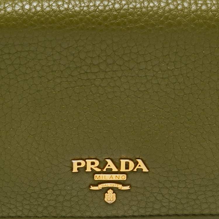 Pre Owned Prada Green Daino Leather Bifold Card Case
