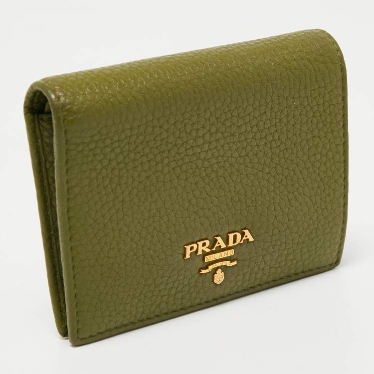 Pre Owned Prada Green Daino Leather Bifold Card Case