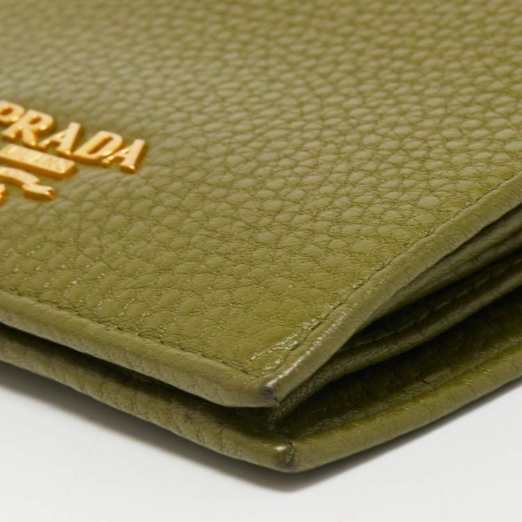 Pre Owned Prada Green Daino Leather Bifold Card Case