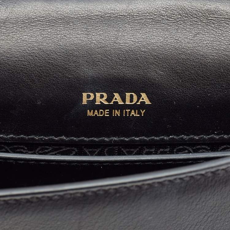 Pre Owned Prada Black Leather Cahier Belt Bag
