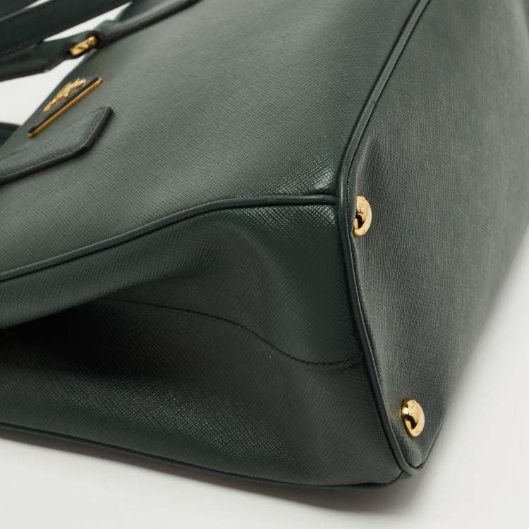 Pre Owned Prada Green Saffiano Lux Leather Small Double Zip Tote