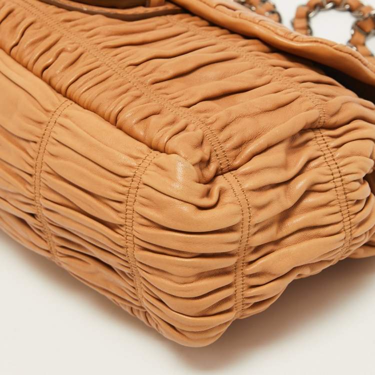 Pre Owned Prada Beige Gaufre Leather Flap Chain Shoulder Bag