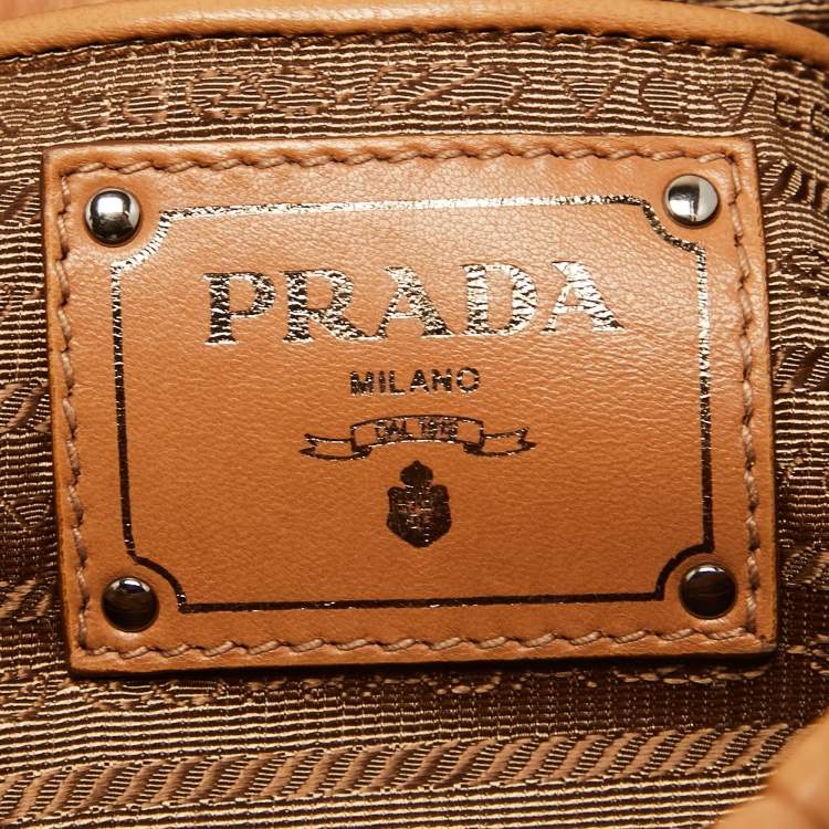 Pre Owned Prada Beige Gaufre Leather Flap Chain Shoulder Bag