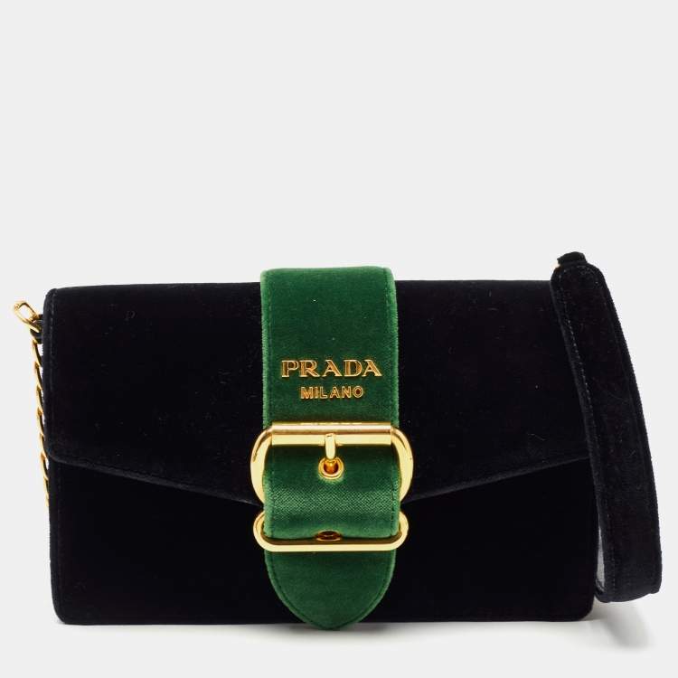 Prada Logo-plaque Leather Cardholder - Green | Editorialist