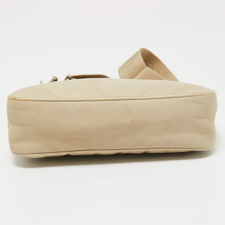 Pre Owned Prada Beige Nylon and Leather Re-Edition 2005 Shoulder Bag