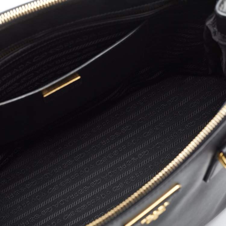 Pre Owned Prada Black Saffiano Lux Leather Medium Galleria Double Zip Tote