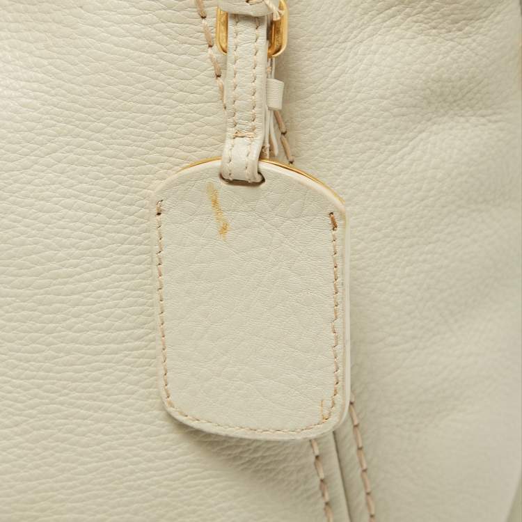 Pre Owned Prada Off White Vitello Daino Leather Zip Hobo