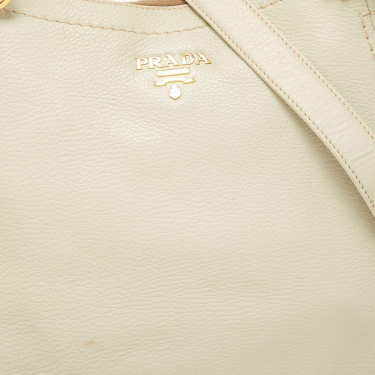 Pre Owned Prada Off White Vitello Daino Leather Zip Hobo