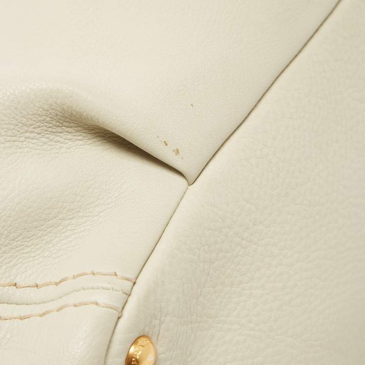 Pre Owned Prada Off White Vitello Daino Leather Zip Hobo