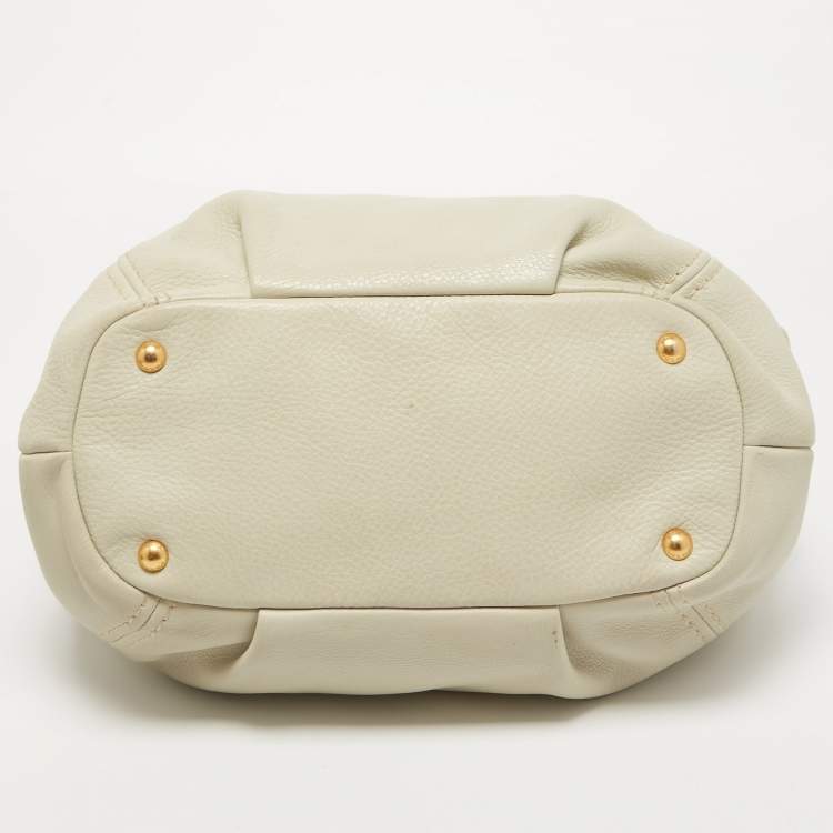 Pre Owned Prada Off White Vitello Daino Leather Zip Hobo