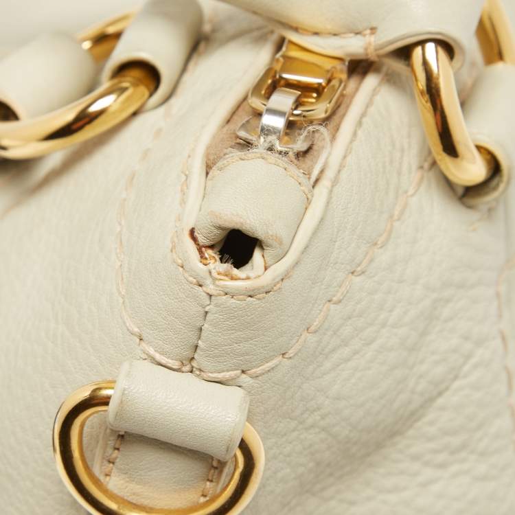 Pre Owned Prada Off White Vitello Daino Leather Zip Hobo