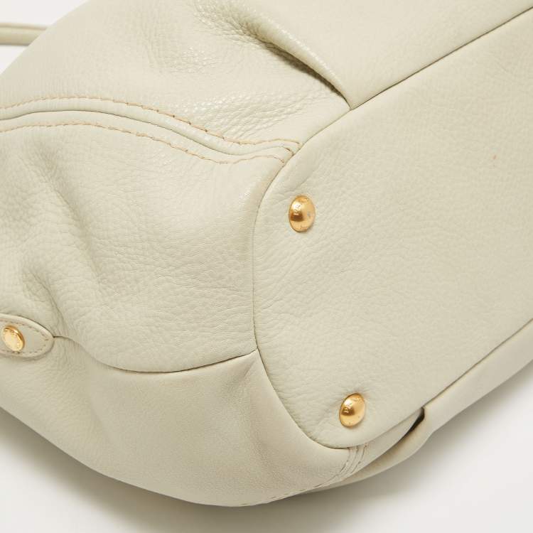 Pre Owned Prada Off White Vitello Daino Leather Zip Hobo