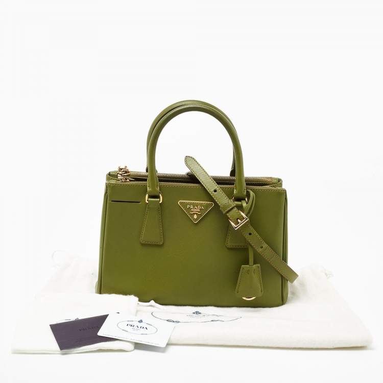 Pre Owned Prada Green Saffiano Lux Leather Small Double Zip Tote