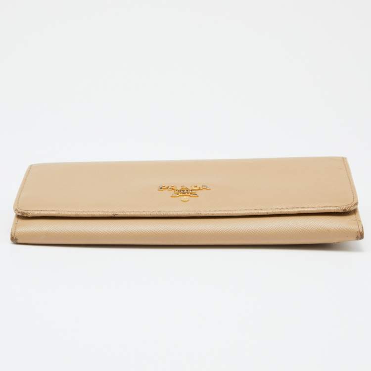 Pre Owned Prada Beige Saffiano Leather Flap Continental Wallet