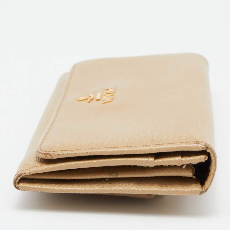 Pre Owned Prada Beige Saffiano Leather Flap Continental Wallet