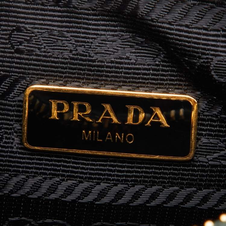 Pre Owned Prada Green Saffiano Leather Re-Edition 2005 Baguette Bag