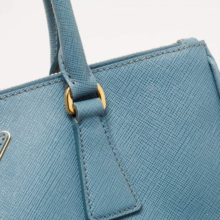مملوكة مسبقًا Prada Blue Saffiano Lux Leather Small Double Zip Tote