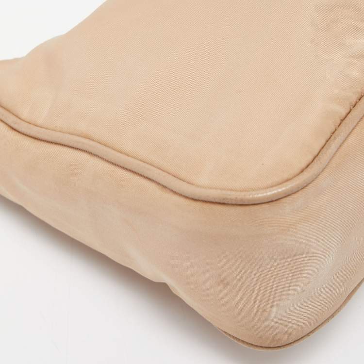 Pre Owned Prada Beige Saffiano Leather Re-Edition 2005 Baguette Bag
