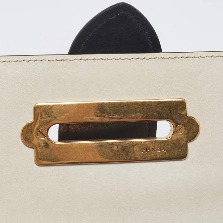 Pre Owned Prada Off White/Black Leather Cahier Belt Bag