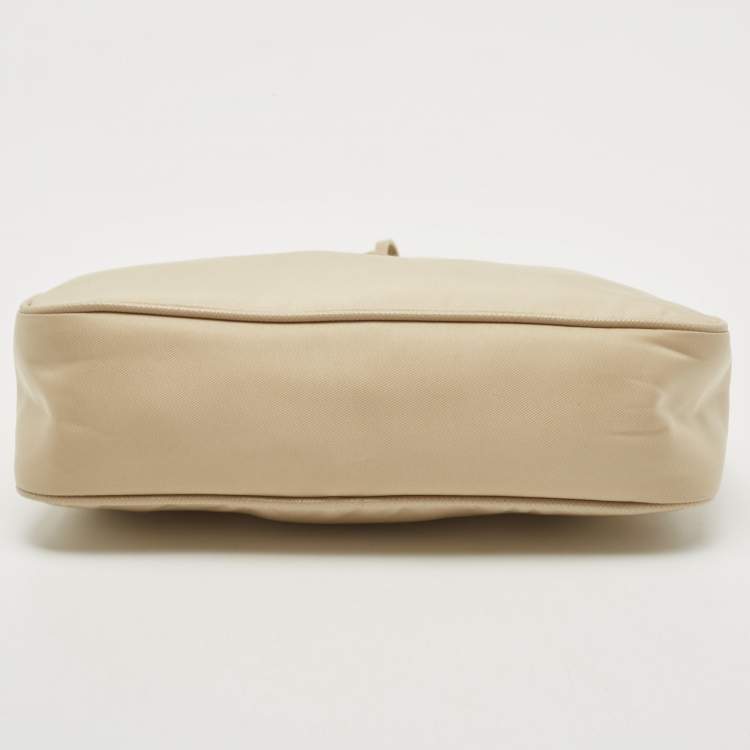 Pre Owned Prada Cream Nylon and Leather Re-Edition 2005 Baguette Bag