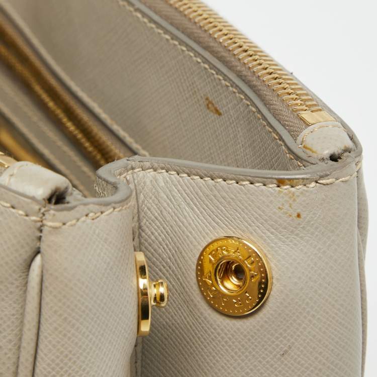 Pre Owned Prada Light Grey Saffiano Lux Leather Small Galleria Double Zip Tote