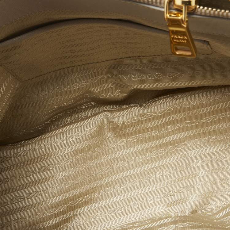 Pre Owned Prada Light Grey Saffiano Lux Leather Small Galleria Double Zip Tote