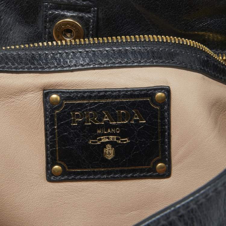 Pre Owned Prada Black Vitello Shine Leather Front Zip Hobo