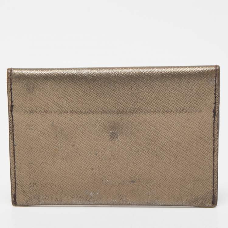 مملوكة مسبقًا Prada Metallic Saffiano Metal Leather Logo Flap Card Case